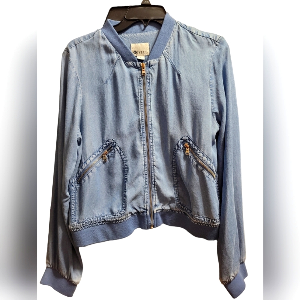 Lightweight denim jacket